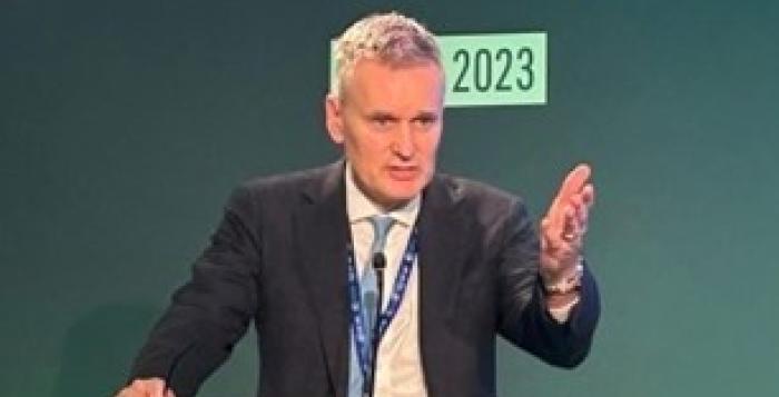 Simon Virley Headshot