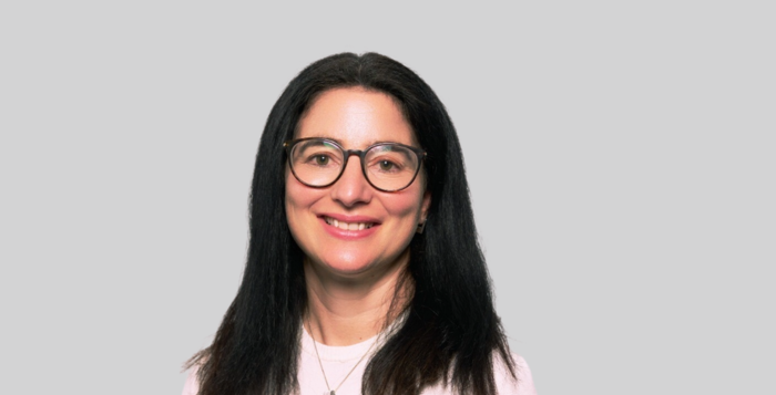 Dena Barasi headshot