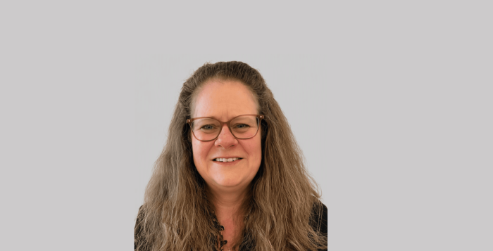 Mel Ellis Headshot