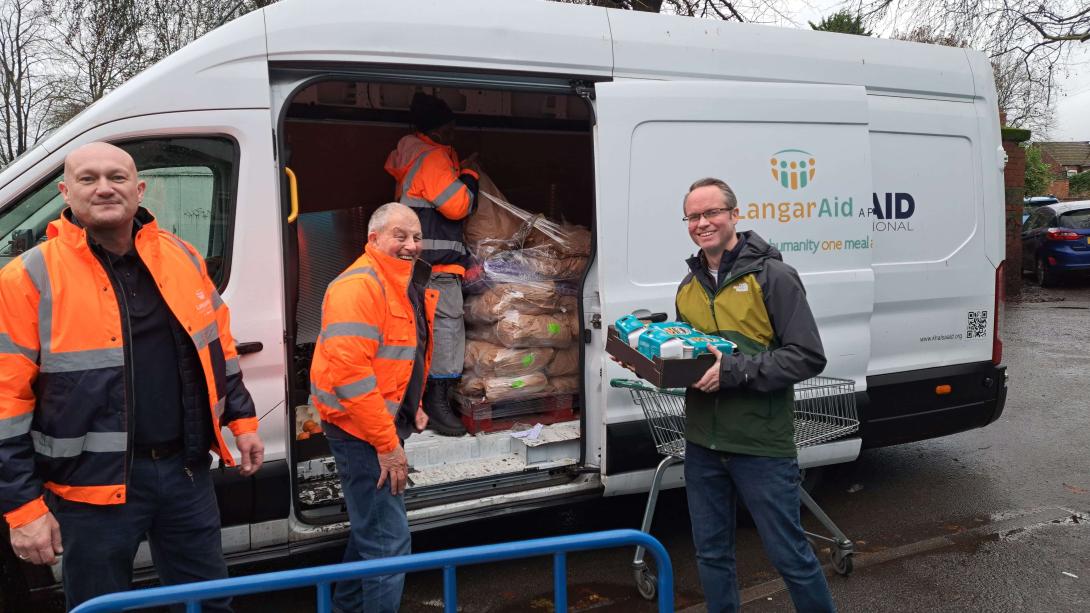 Strategic Energy Planning colleagues spent the morning volunteering with Langar Aid Coventry, preparing and delivering food packages for individuals and families experiencing food poverty. 